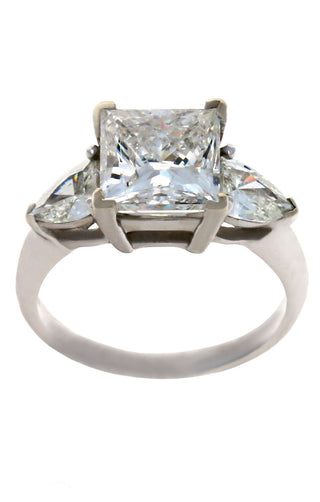 3CT PRINCESS CUT DIAMOND RING (I1/G-H) WITH 2 TRILLION CUT DIAMONDS 0.60CT (SI/F-G) TOTAL 3.60CTS